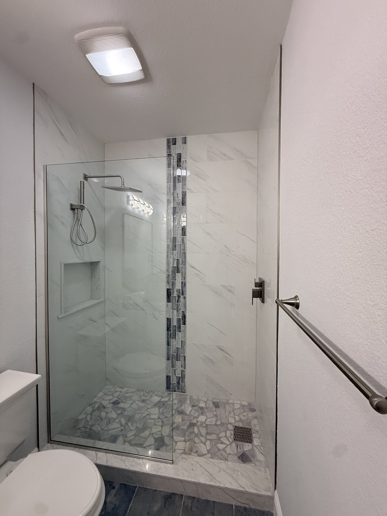 Marble countertop and luxury finishes by Premier Magnolia Homes