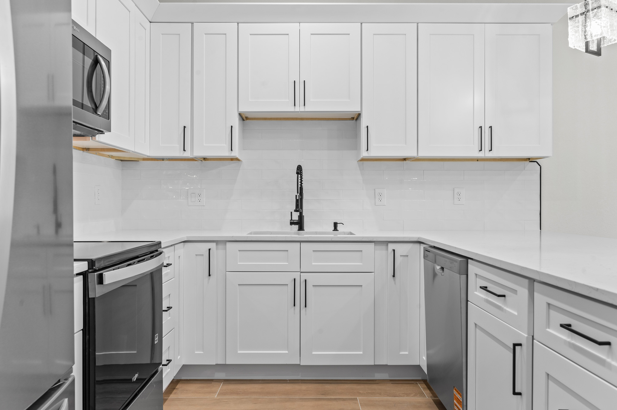 Bathroom vanity black hardware