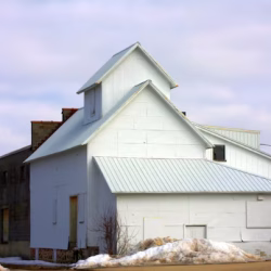 home-exterior-before-renovation